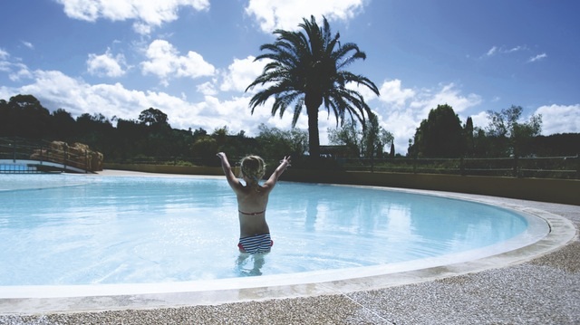 Consejos sobre la seguridad y la protección de la piscina casera para niños y padres